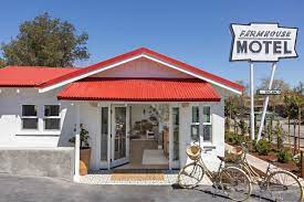 Farmhouse Motel Photo 2