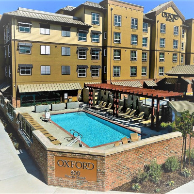 Oxford Suites Photo 1